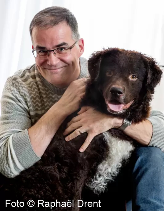 nieuws, striptekenaar Arie van Vliet met hond Teun